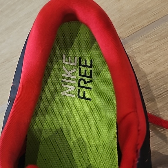 NIKE Free 4.0 V2 Running Shoes - Picture 8 of 9